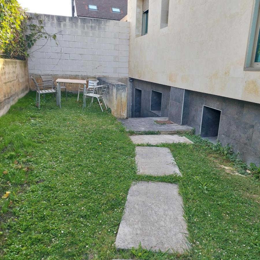 Apartamentos Maradentro Soto de la Marina Kültér fotó