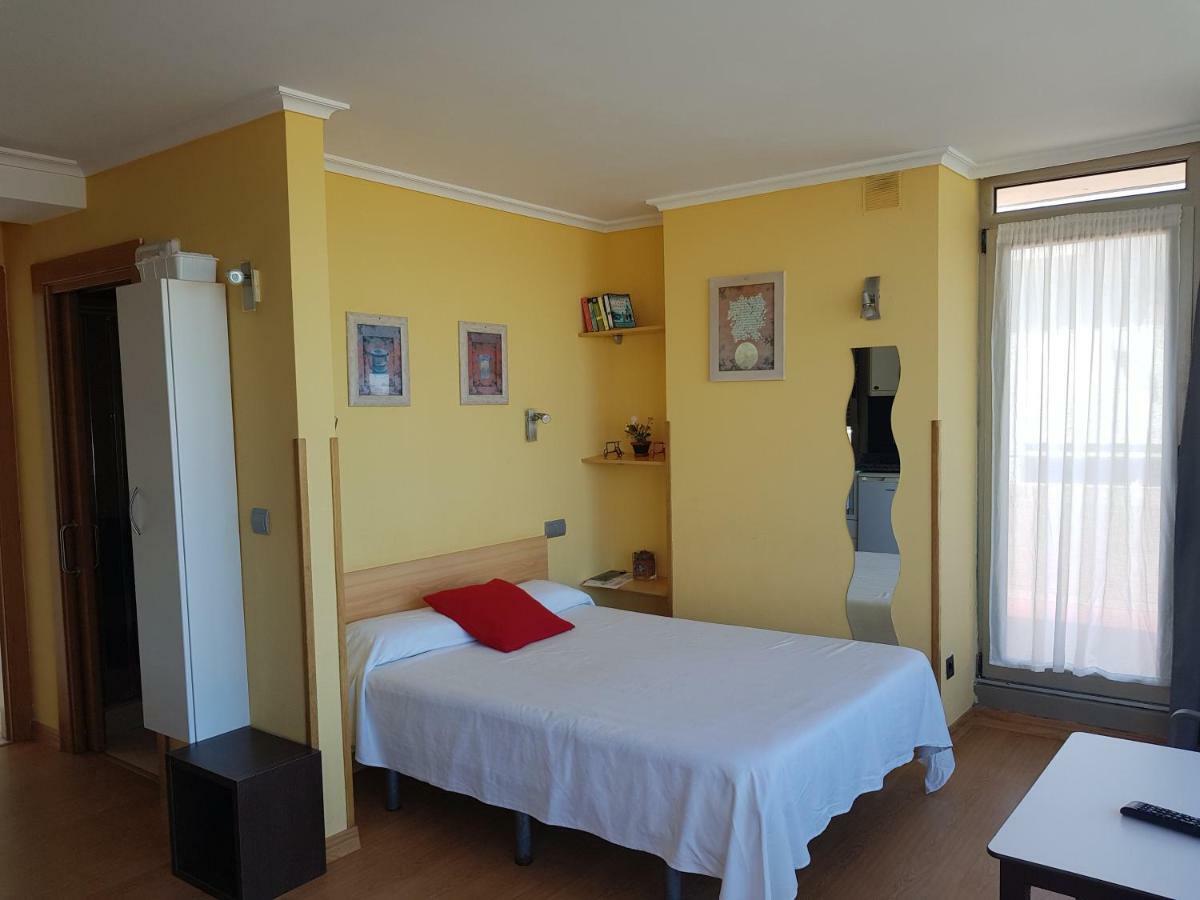 Apartamentos Maradentro Soto de la Marina Kültér fotó